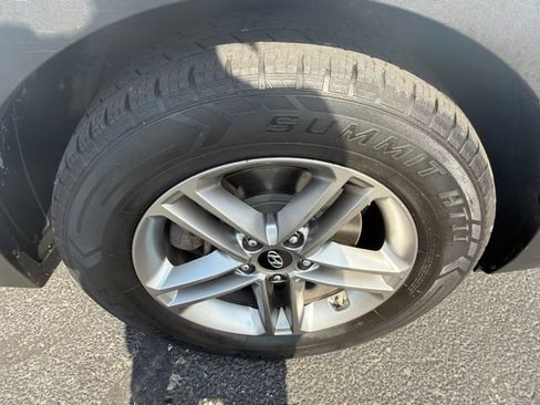 Used 2018 Hyundai Santa Fe Sport FWD image 25