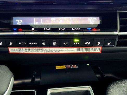 Used 2026 Toyota Sienna Platinum image 33