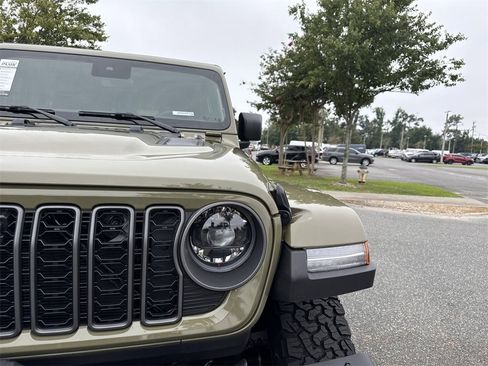 New 2025 Jeep Wrangler Unlimited Rubicon w/ Steel Bumper Group image 9