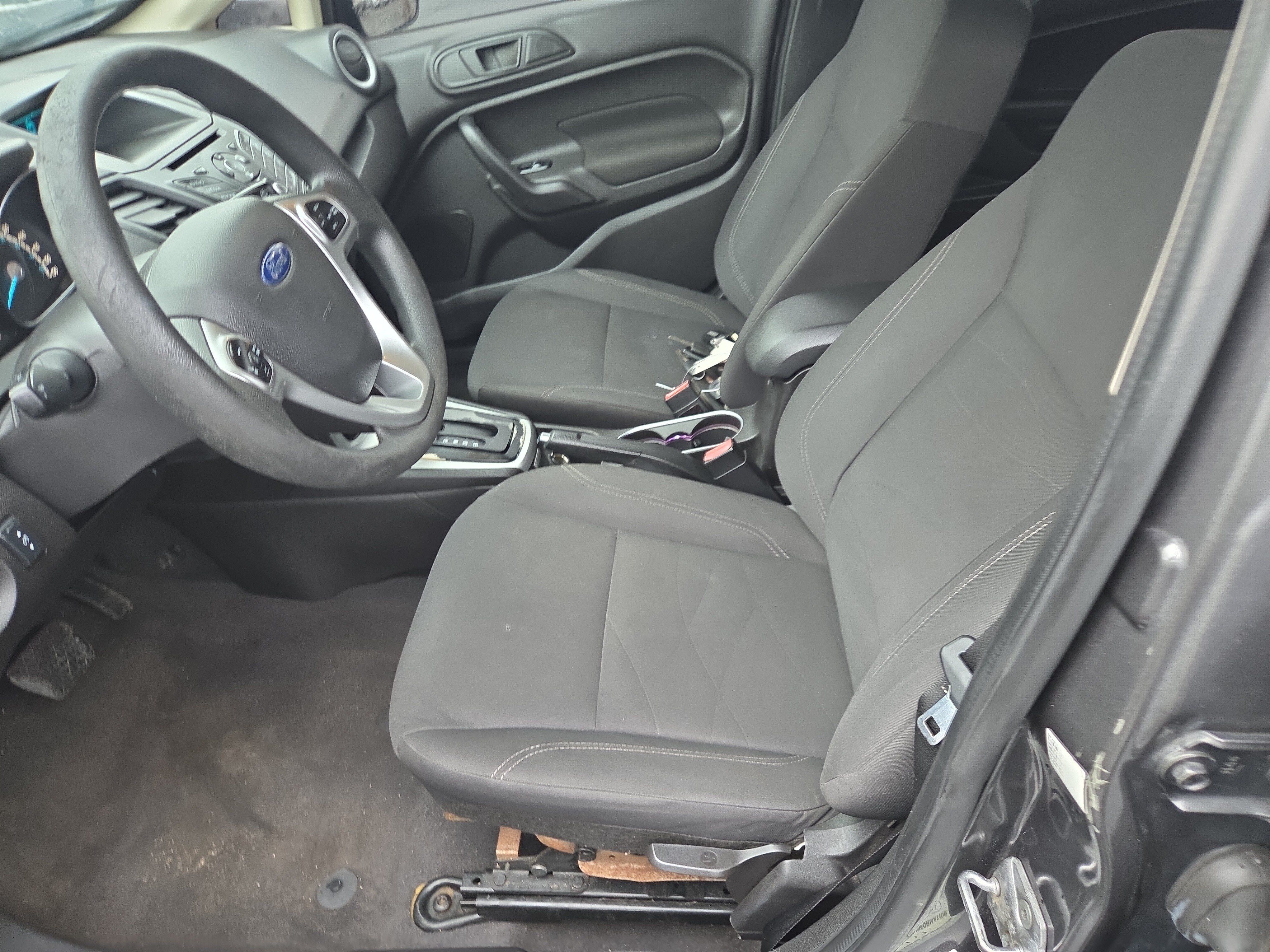 Used 2017 Ford Fiesta SE FWD image 10