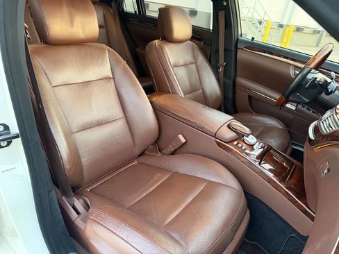 Used 2011 Mercedes-Benz S 550 image 12