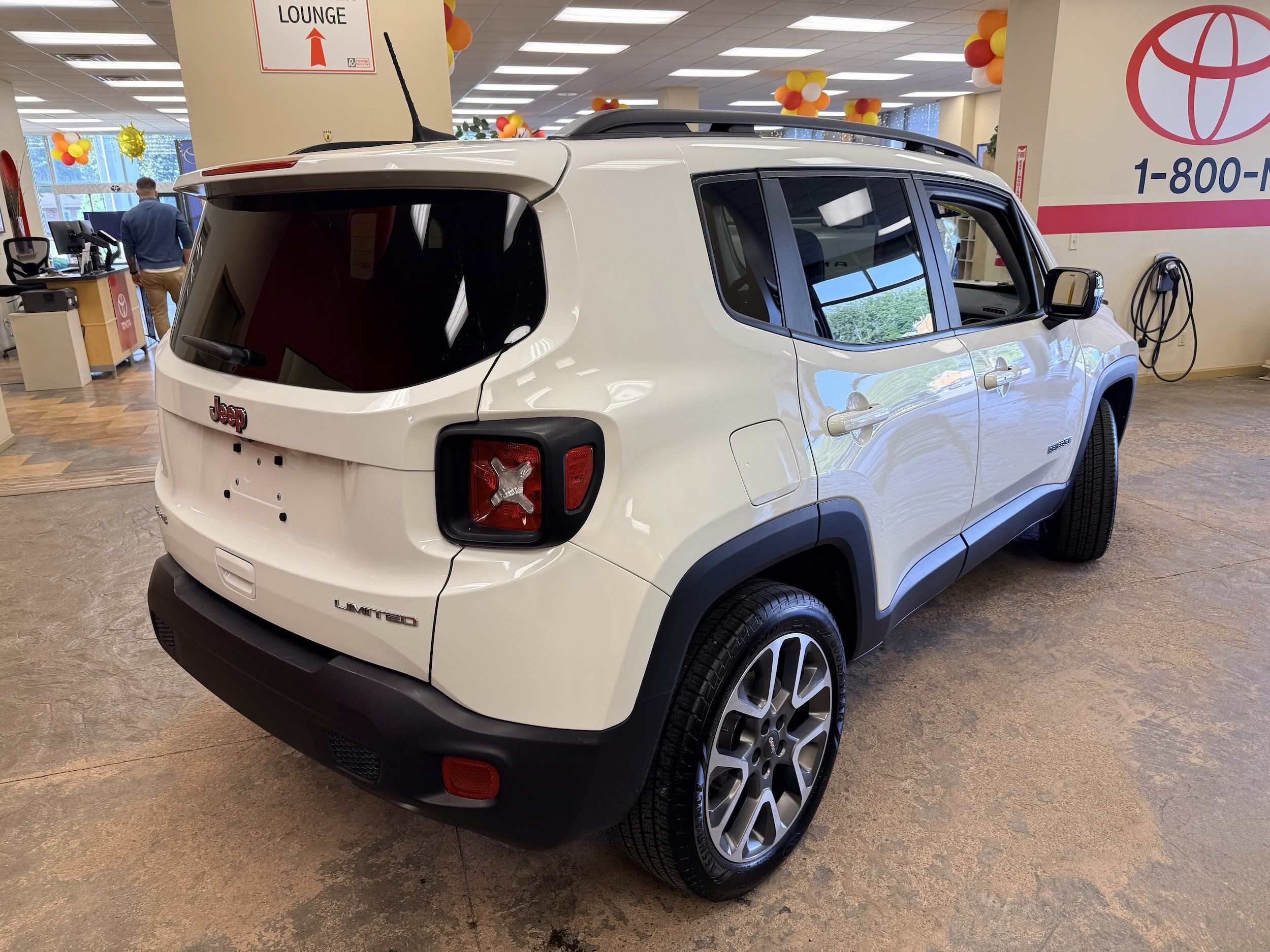Used 2022 Jeep Renegade Limited w/ Sun, Sound & Wheels Group AWD/4WD image 19