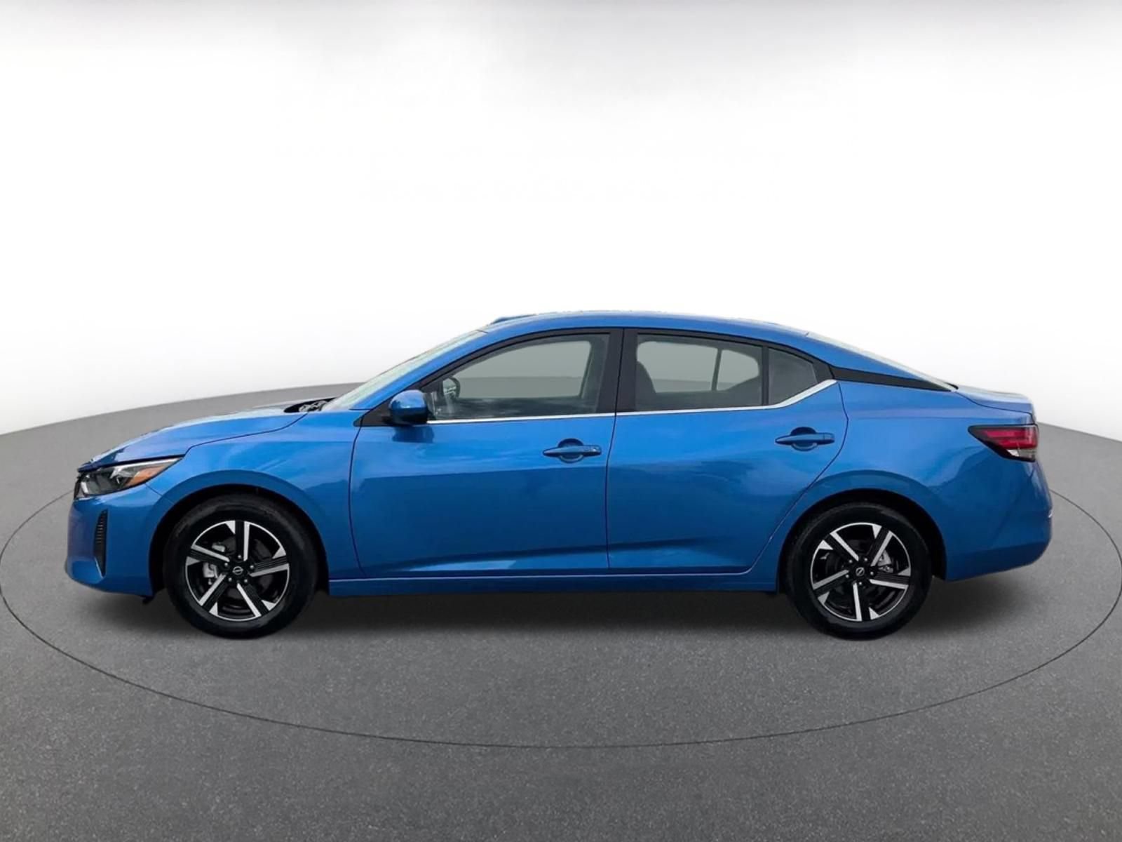 Used 2025 Nissan Sentra SV FWD image 8