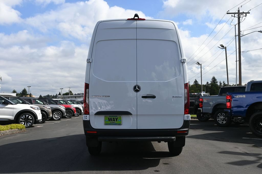 Used 2023 Mercedes-Benz Sprinter 2500 image 8