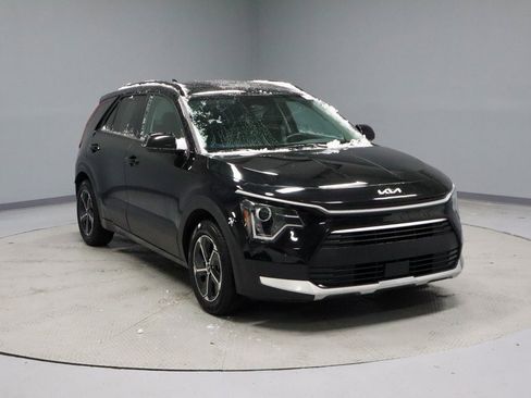 Used 2023 Kia Niro EX image 1
