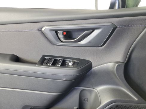 Used 2025 Subaru Forester Premium image 28