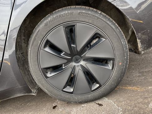 Used 2025 Tesla Model 3 Long Range image 17