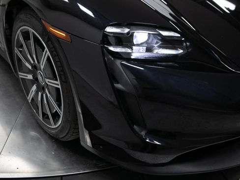 Certified 2022 Porsche Taycan 4S image 12