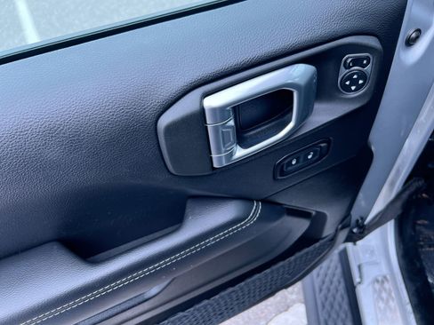 Used 2022 Jeep Gladiator Overland w/ Popular Equipment Package image 14