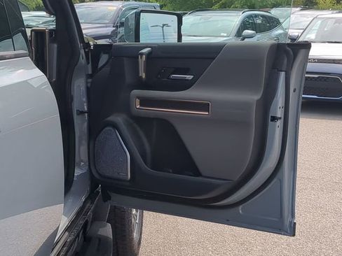 New 2025 GMC Hummer EV 3X image 42