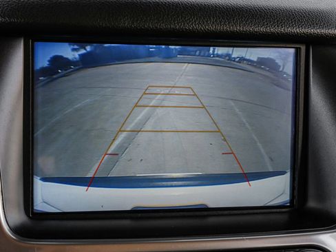 Used 2020 Chevrolet Suburban LT image 26