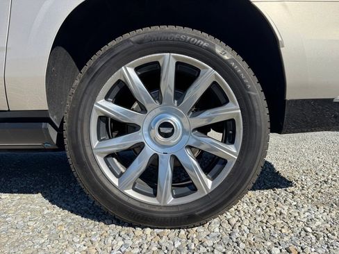 Certified 2021 Cadillac Escalade ESV Premium Luxury Platinum w/ Heavy-Duty Trailer Package image 16