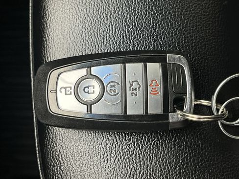 Certified 2020 Ford Edge SEL w/ Convenience Package FWD image 30