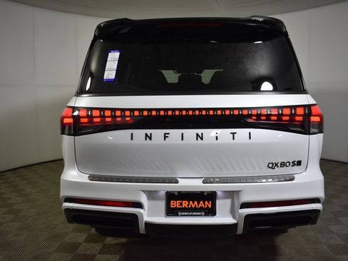 New 2026 INFINITI QX80 4WD image 4