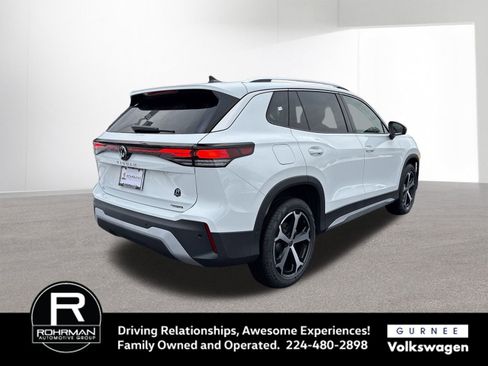 New 2026 Volkswagen Tiguan SE image 9