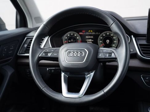 Certified 2025 Audi Q5 2.0T Premium Plus image 22