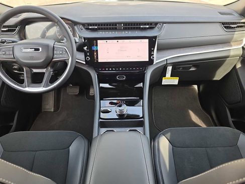 New 2026 Jeep Grand Cherokee Altitude AWD/4WD image 5