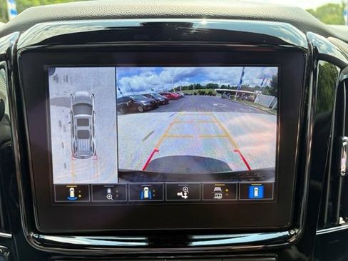 Used 2023 Chevrolet Traverse RS AWD/4WD image 34