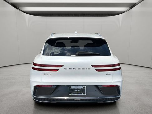 Certified 2026 Genesis GV70 2.5T AWD/4WD image 4