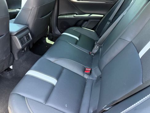 Used 2025 Toyota Camry SE FWD image 10
