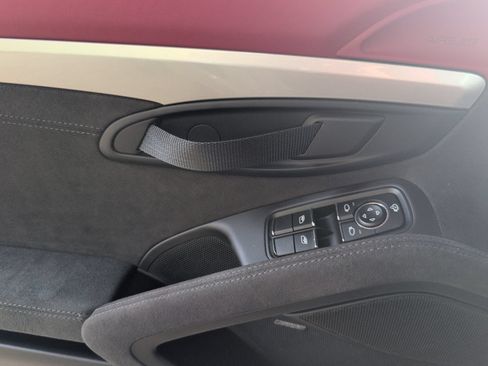 Used 2021 Porsche 718 Boxster Spyder RWD image 8