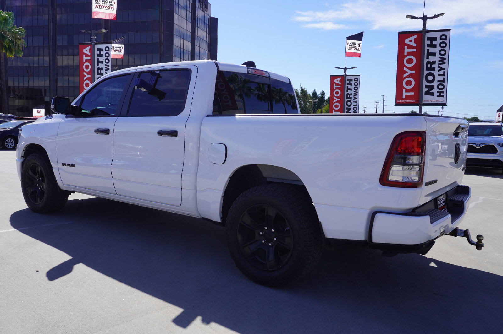 Used 2023 RAM 1500 Big Horn AWD/4WD image 4
