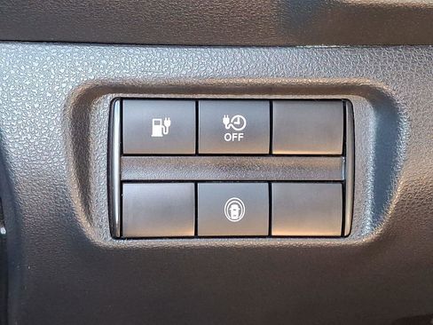 Used 2023 Nissan Leaf S image 25