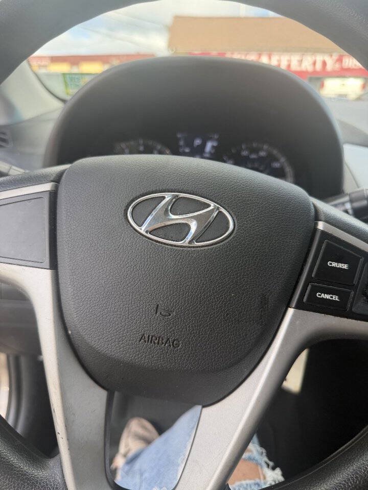 Used 2014 Hyundai Accent GS FWD image 11