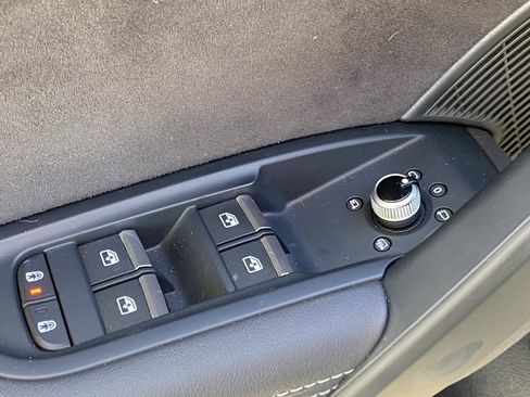 Used 2023 Audi SQ5 Premium Plus w/ Premium Plus Package image 7