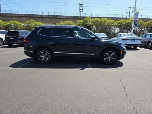 Used 2019 Volkswagen Tiguan SEL FWD image 4