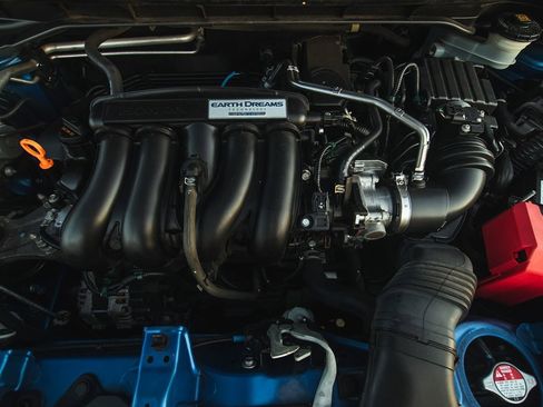 Used 2016 Honda Fit EX image 32