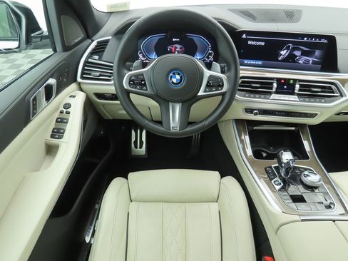 Certified 2023 BMW X5 xDrive45e w/ Executive Package image 10