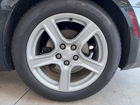 Used 2019 Chevrolet Camaro LT image 8