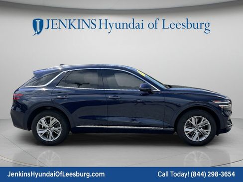 Used 2022 Genesis GV70 2.5T AWD/4WD image 3