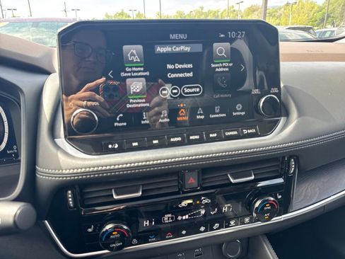 Used 2022 Nissan Rogue Platinum w/ Head-Up Display Package AWD/4WD image 38