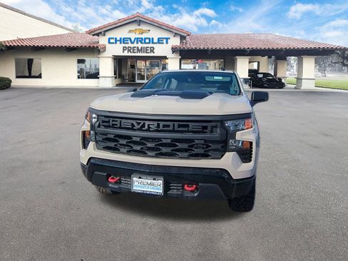 New 2026 Chevrolet Silverado 1500 Custom Trail Boss w/ LPO, Dark Essentials Package image 3