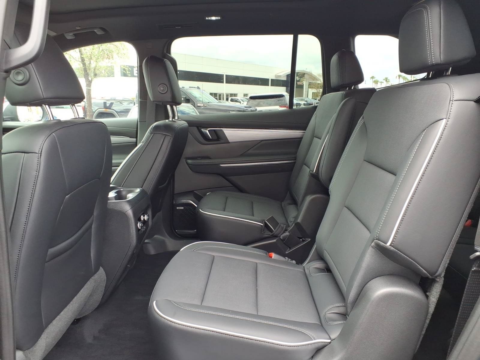 Used 2026 Buick Enclave Preferred w/ Power Package AWD/4WD image 16