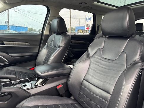 Used 2023 Kia Telluride SX AWD/4WD image 9