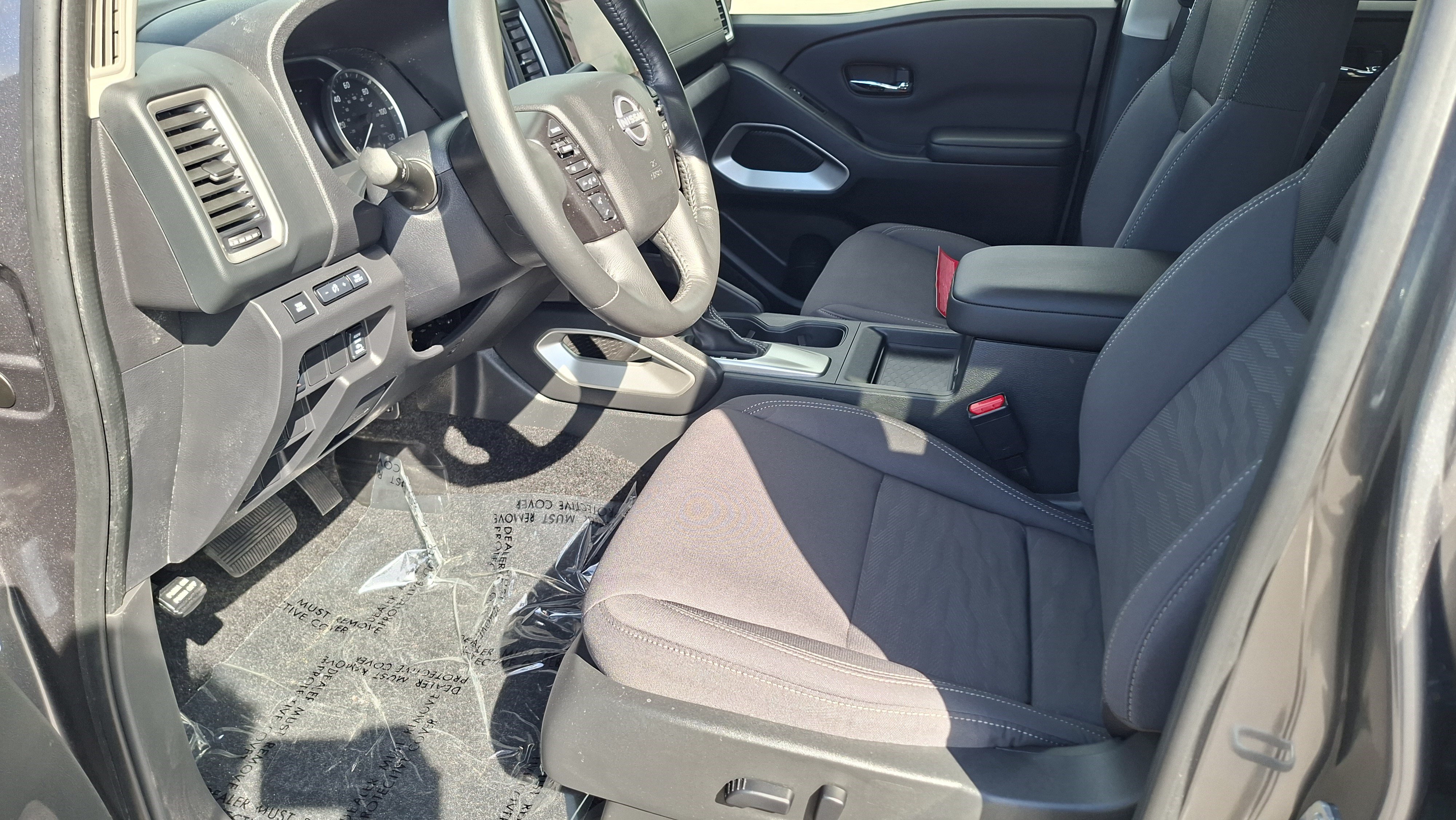 Used 2024 Nissan Frontier SV w/ SV Convenience Package RWD image 9