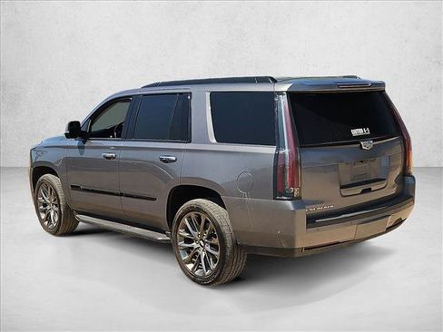 Used 2019 Cadillac Escalade Luxury w/ Escalade Sport Edition AWD/4WD image 9