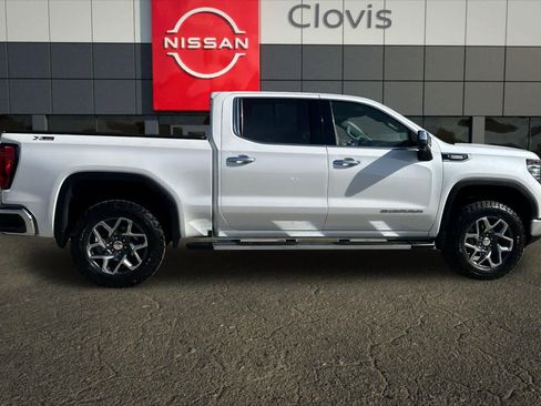 Used 2024 GMC Sierra 1500 SLT w/ SLT Premium Plus Package AWD/4WD image 9