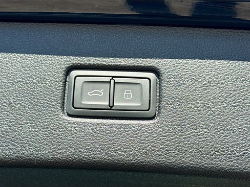 Used 2025 Audi Q7 2.0T Premium image 12