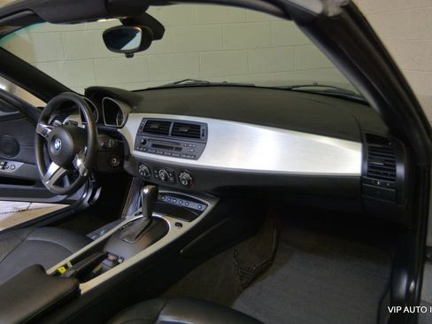 Used 2006 BMW Z4 3.0si image 16