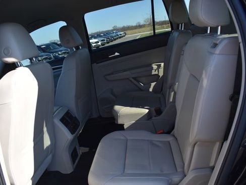 Used 2022 Volkswagen Atlas SE FWD image 18