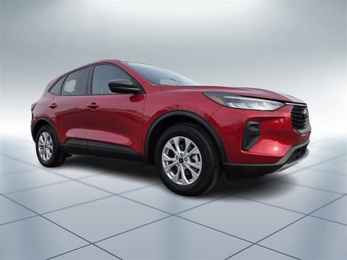New 2025 Ford Escape Active image 2