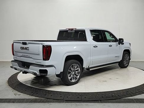 New 2026 GMC Sierra 1500 Denali AWD/4WD image 7