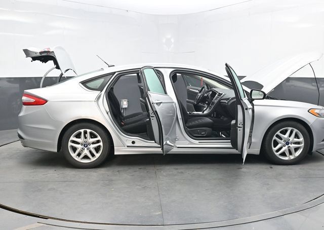 Used 2015 Ford Fusion SE FWD image 50