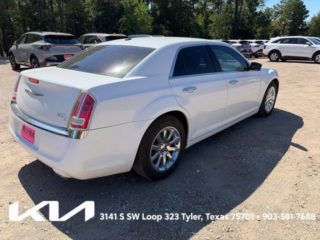 Used 2013 Chrysler 300 C RWD image 7
