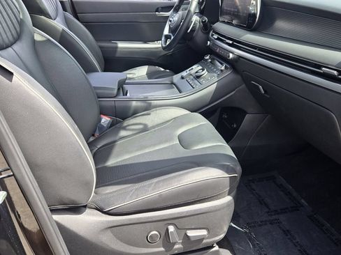 Certified 2023 Hyundai Palisade Limited FWD image 16