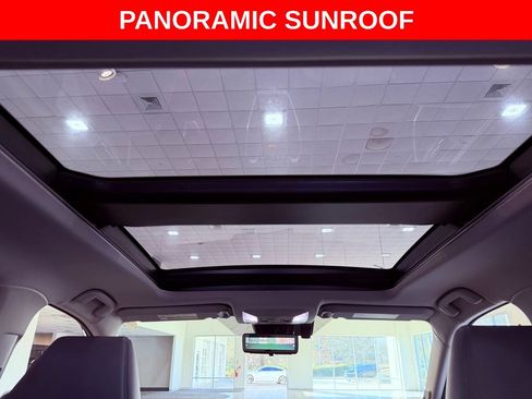 Used 2019 Toyota RAV4 Limited image 10